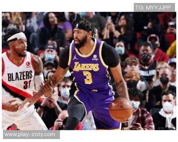 小卡表现低迷9投仅3中全场仅得10分正负值惨淡25