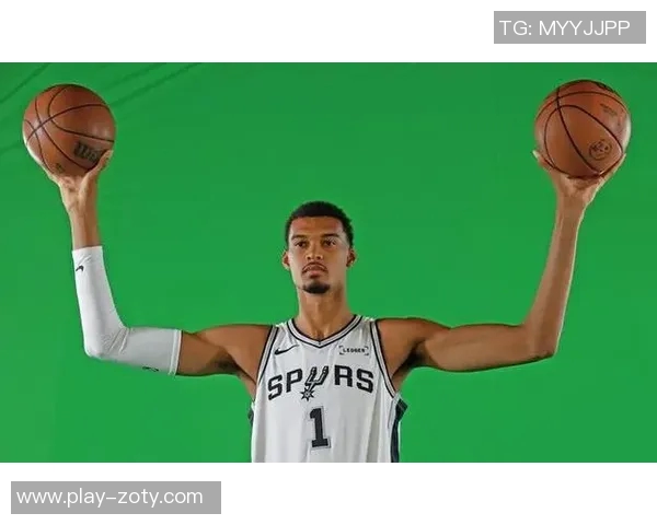 文班的强力冲击让科内特惊叹他或将蜕变为篮球场上的怪兽 文班的强力冲击让科内特惊叹他或将蜕变为篮球场上的怪兽